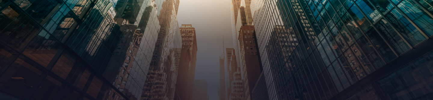 Banner com prédios ilustrando o futuro construído com energia, título do banner